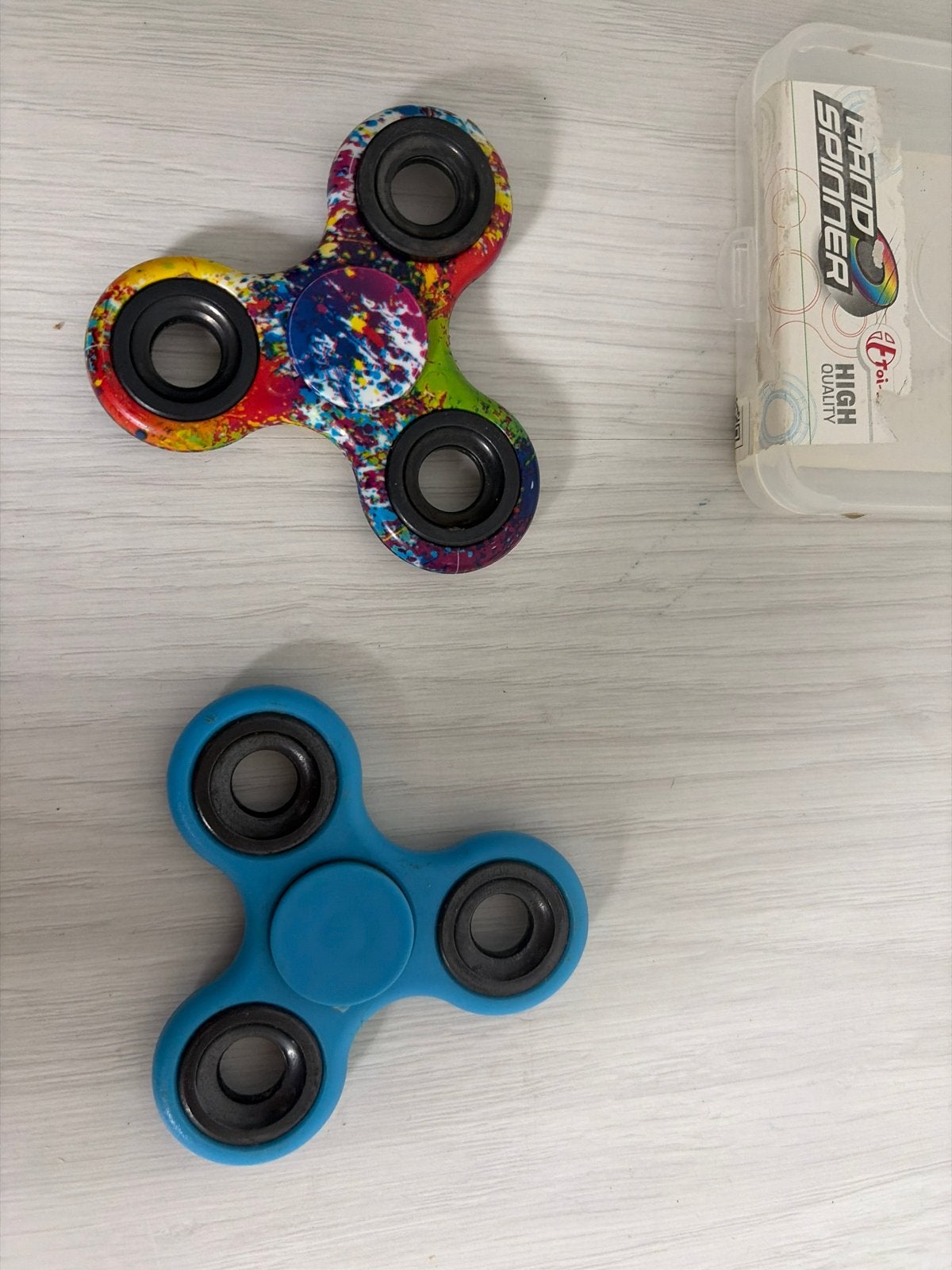 Fidget Spinners - Set van 2 (Blauw en Kleurrijk), Ophalen of Verzenden, Gebruikt, Jongen of Meisje