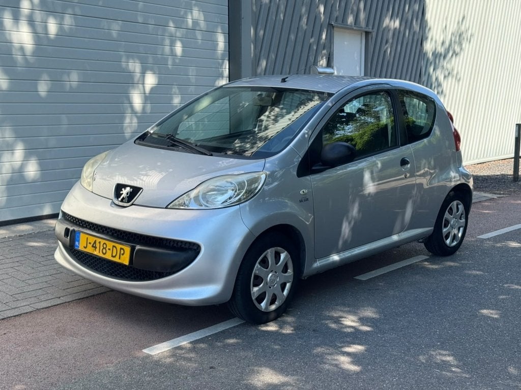 Peugeot 107 1.0-12V XR (bj 2006), Voorwielaandrijving, Gebruikt, 765 kg, 4 stoelen