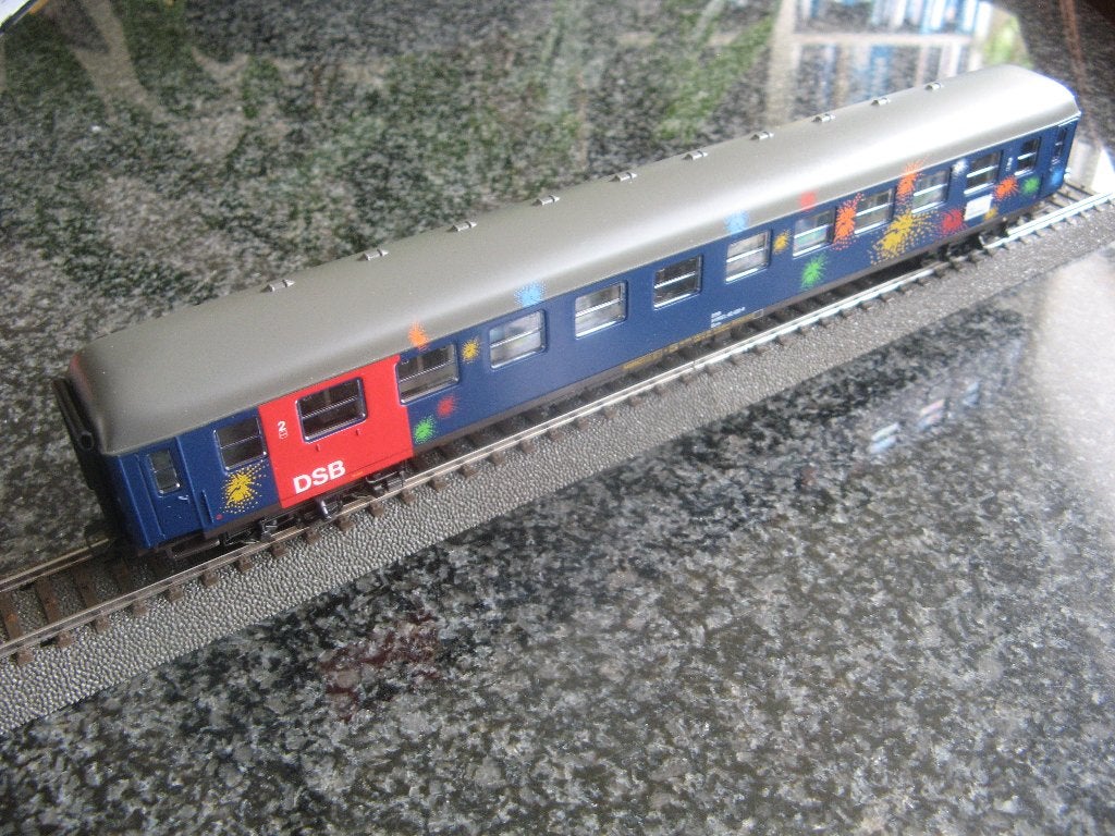 MÄRKLIN 4269: slaaprijtuig Deense DSB in fraaie kleuren, Hobby en Vrije tijd, Modeltreinen | H0, Ophalen, Wisselstroom, Wagon