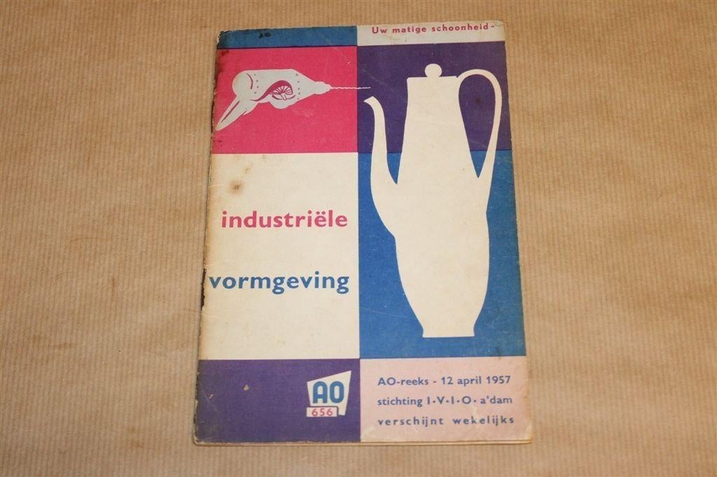 Industriële Vormgeving — Jaap Penraat [Vintage Boekje 1957], Ophalen of Verzenden, Gelezen