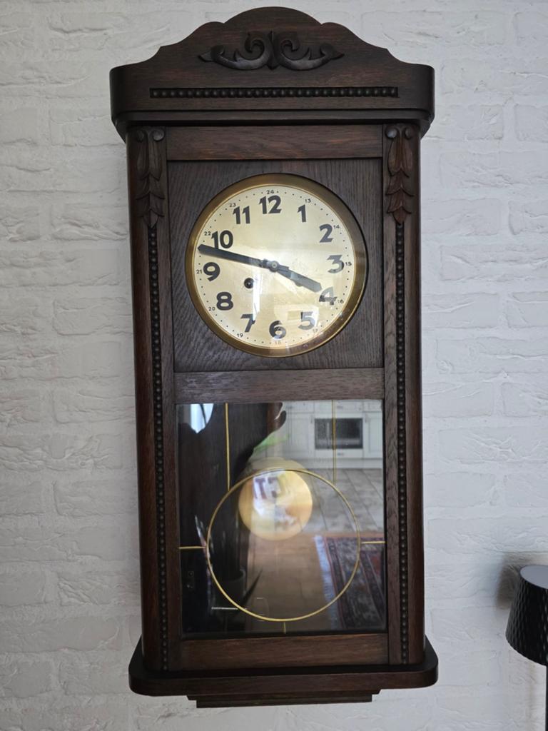Antieke wandklok met slinger - Eikenhout, Ophalen