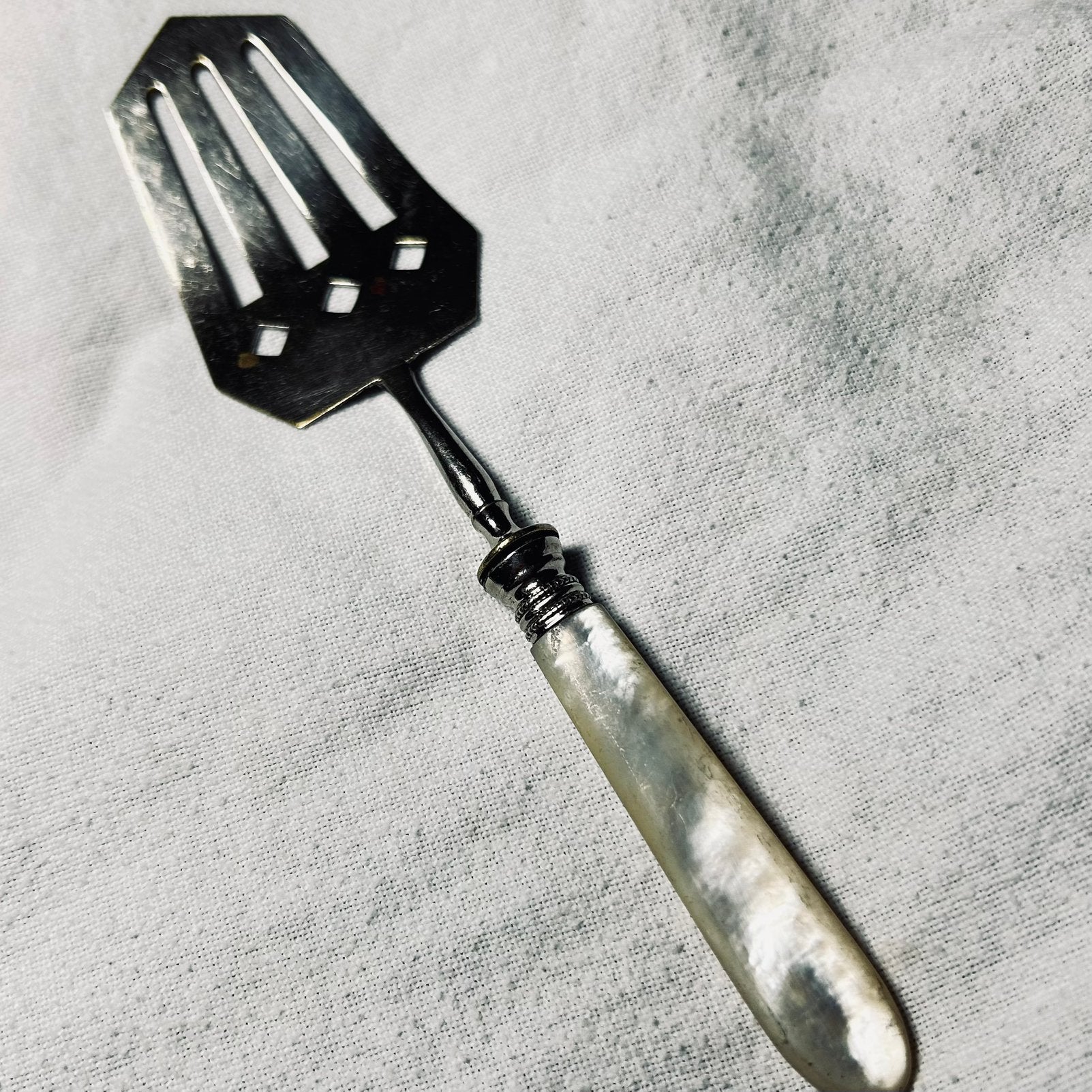 Parelmoer handvat met Sardine vork 16,5 cm, Ophalen of Verzenden