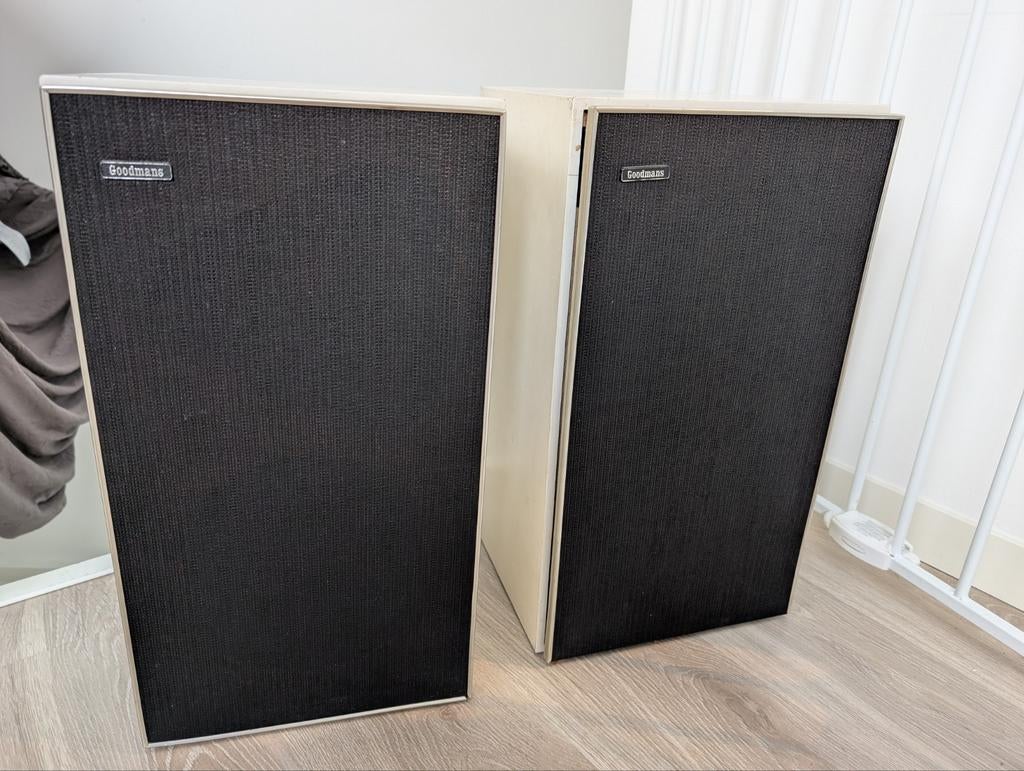 Vintage Goodmans Stereo Speakers - Klassiek Geluid, Gebruikt, Minder dan 60 watt, Front, Rear of Stereo speakers, Ophalen