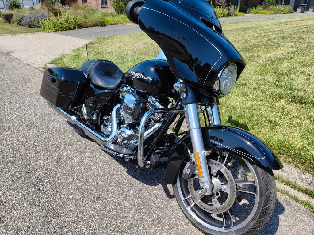 Harley Davidson 2015 FLHXS Street Glide Special ABS, 1688 cc, Bedrijf, Cruise Control, Meer dan 35 kW