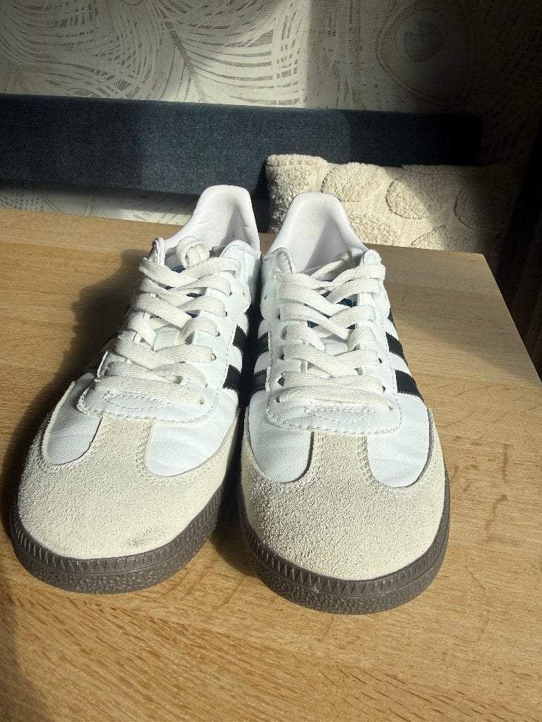 Adidas sneakers mt 42, Kleding | Dames, Adidas, Wit, Nieuw, Ophalen of Verzenden