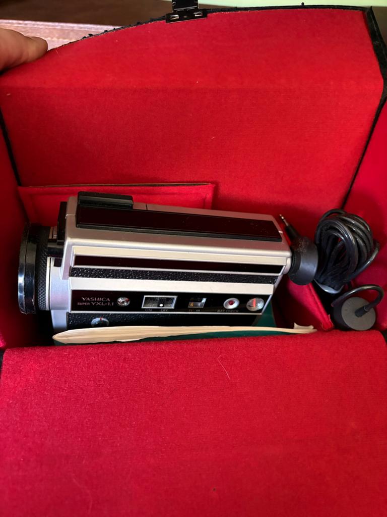 Yashica Super YXL-1.1 Super 8 Camera met Koffer, Audio, Tv en Foto, Videocamera's Analoog, Ophalen of Verzenden, 8mm, Camera