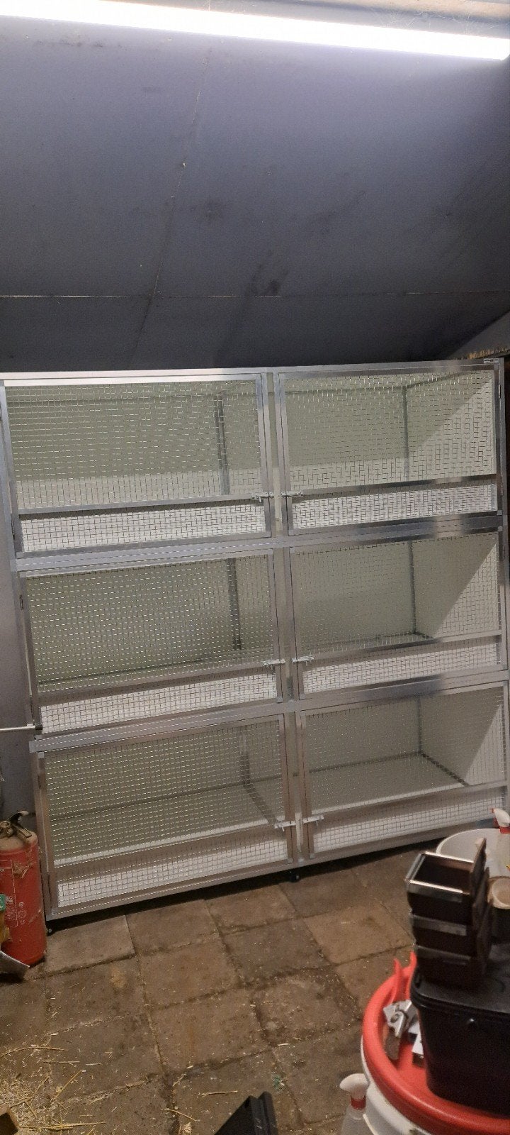 konijnenflat,  konijnenhokken ,aluminium broedkooien te koop, Ophalen, Zo goed als nieuw, Aluminium, Broedkooi of Kweekkooi