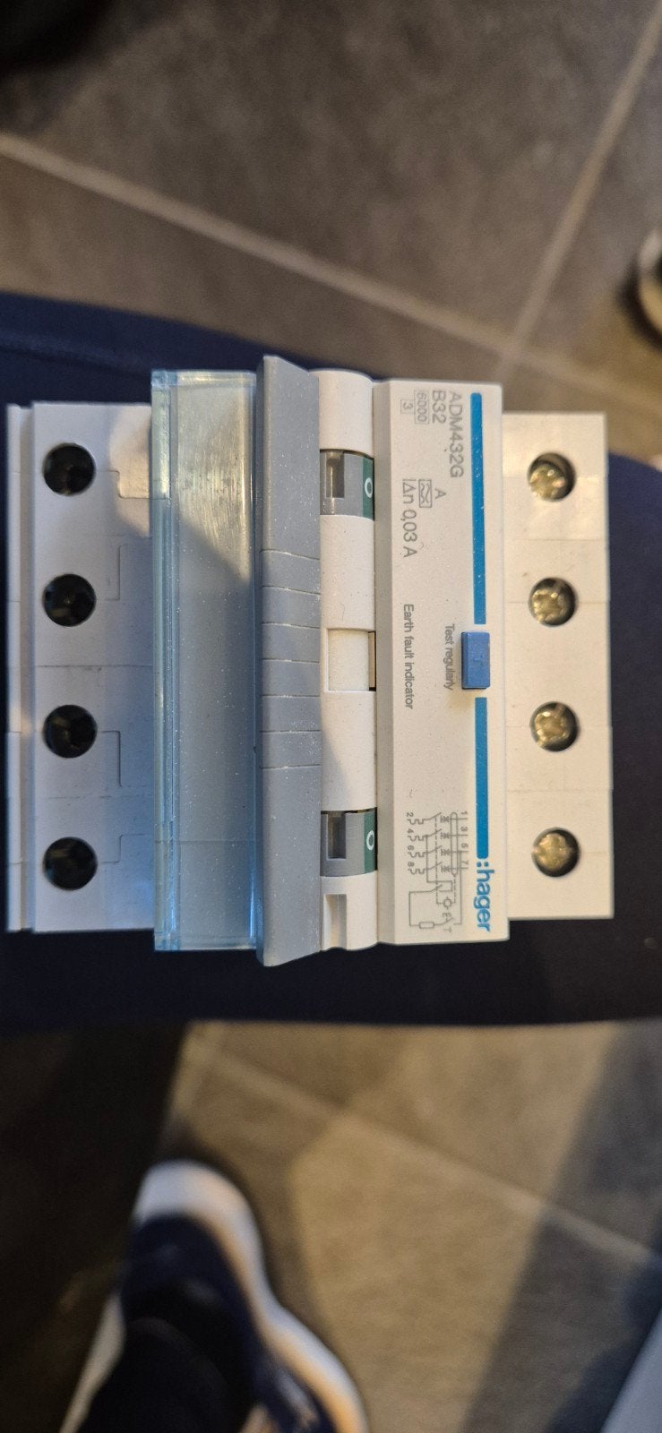 Hager ADM432G Aardlekautomaat B32 0.03A Nieuw, Ophalen of Verzenden, Nieuw, Hager, Aardlekautomaat