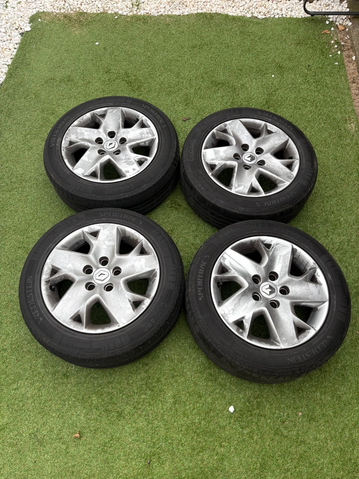 Renault velgen 16 inch incl originele wieldoppen, Auto diversen, Ophalen, Gebruikt