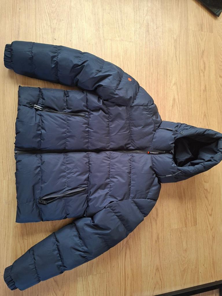 superdry jas xl als nieuw prijs 35 euro, Kleding | Heren, Jassen | Winter, Ophalen of Verzenden, Zo goed als nieuw, Maat 56/58 (XL)