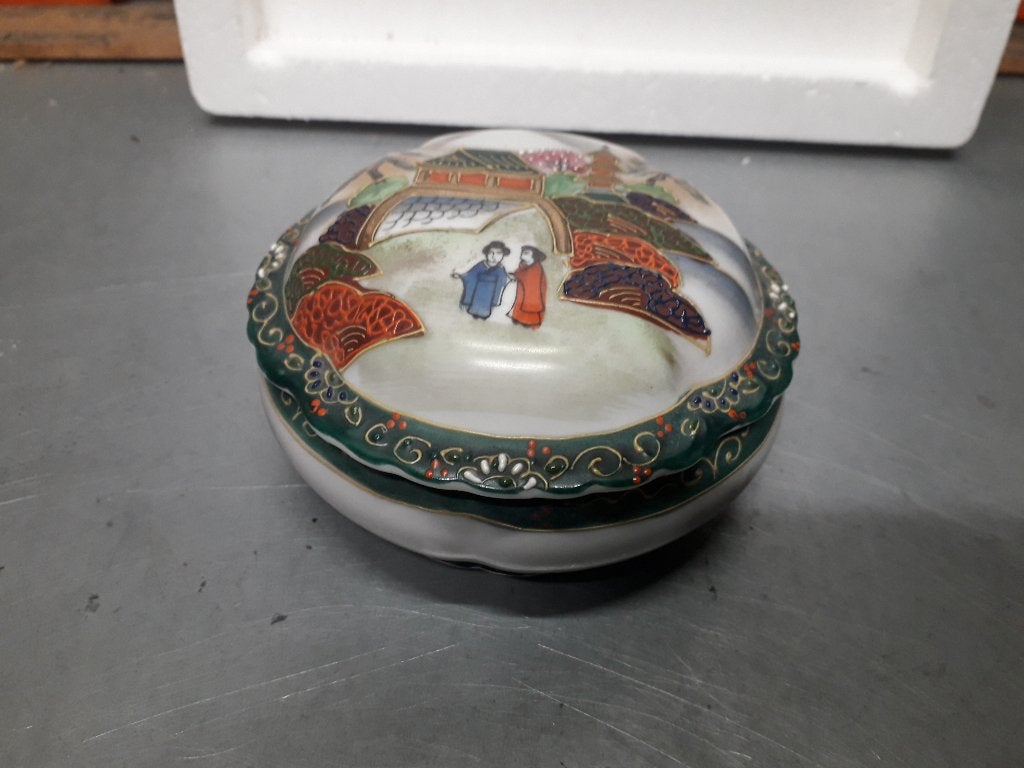 ANTIEKE JAPANSE SATSUMA DOOS in PERFECTE STAAT voor 10 EURO, Ophalen of Verzenden