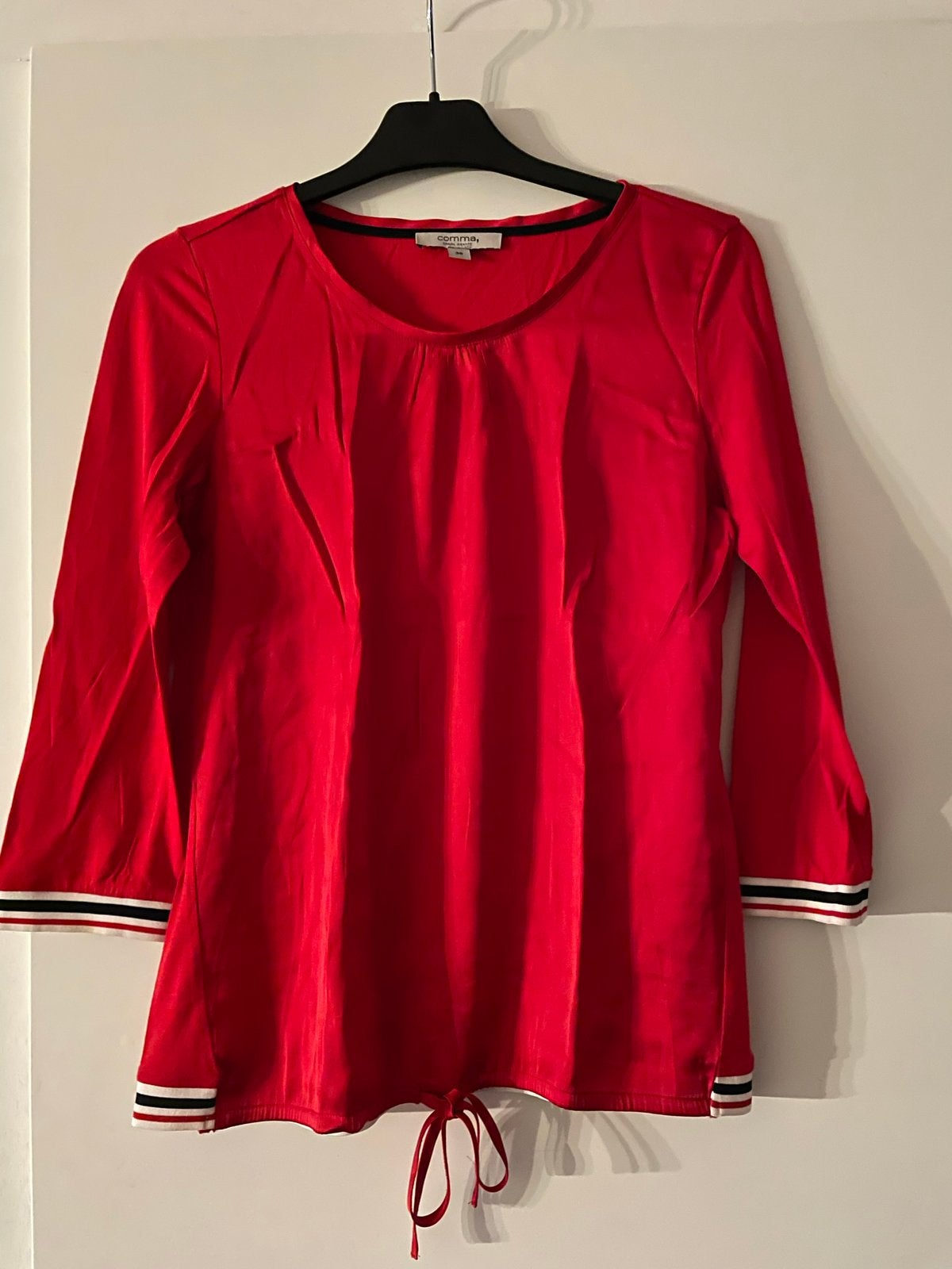 Nieuwe rode top maat 38/m, Kleding | Dames, Maat 38/40 (M), Ophalen of Verzenden, Zo goed als nieuw, Lange mouw