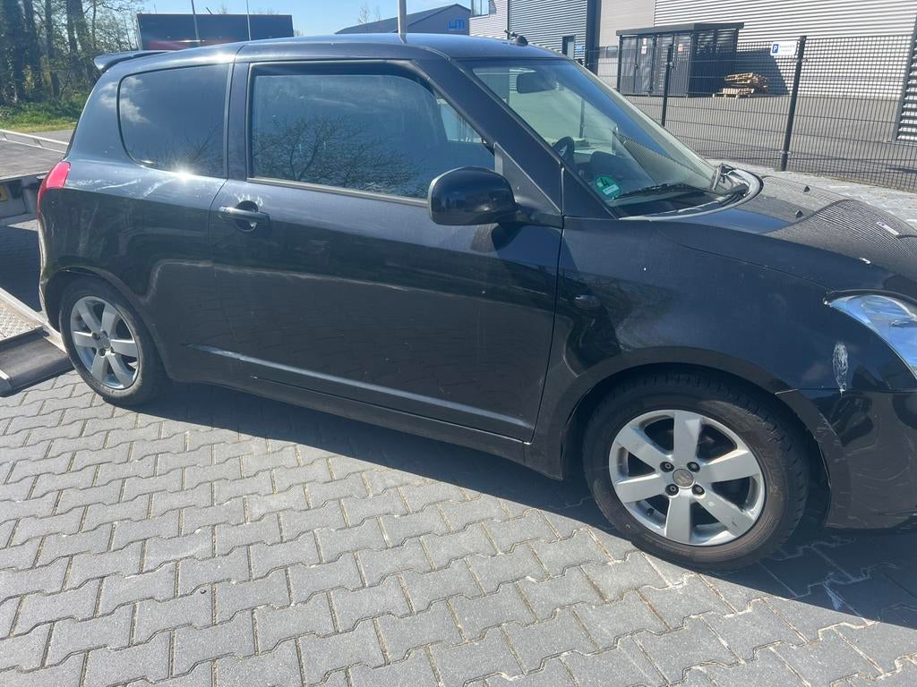 SUZUKI SWIFT voor onderdelen, Auto-onderdelen, Ophalen of Verzenden, Voor, Suzuki, Bumper