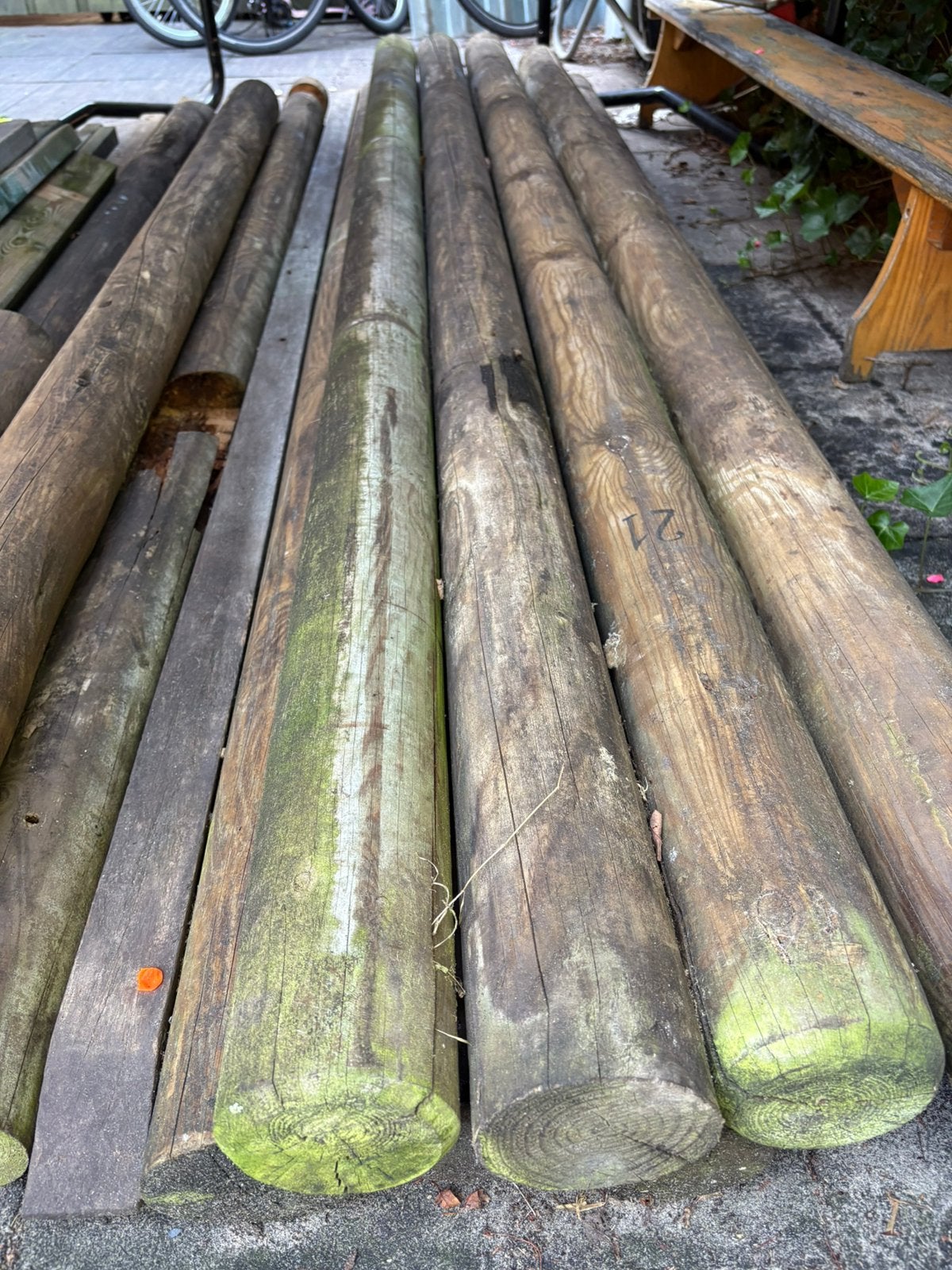 Ronde houten palen, Tuin en Terras, Palen, Balken en Planken, Ophalen, Zo goed als nieuw, 250 cm of meer, Palen