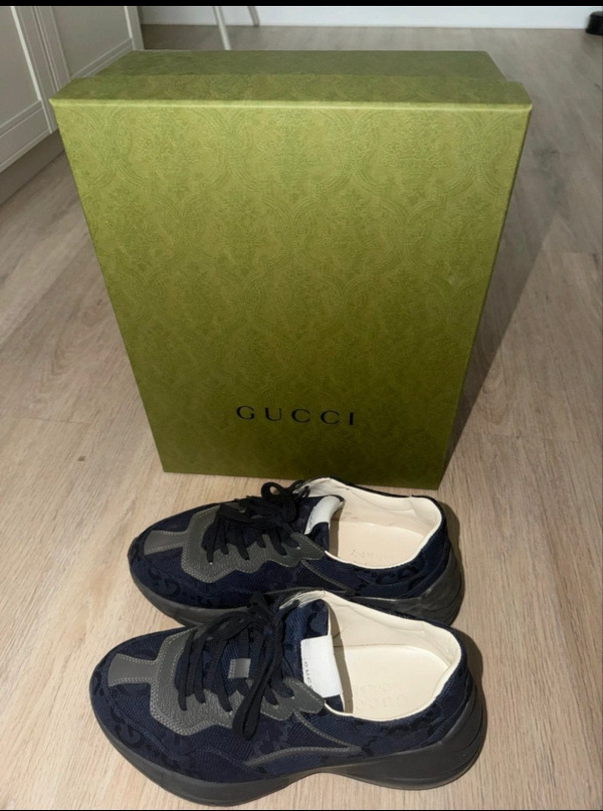 Gucci Sneakers - Zo goed als nieuw, Ophalen, Zo goed als nieuw, Blauw, Sneakers of Gympen