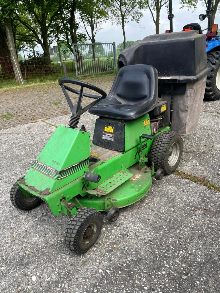 Zitmaaier Lawn  Boy, Ophalen, Zo goed als nieuw