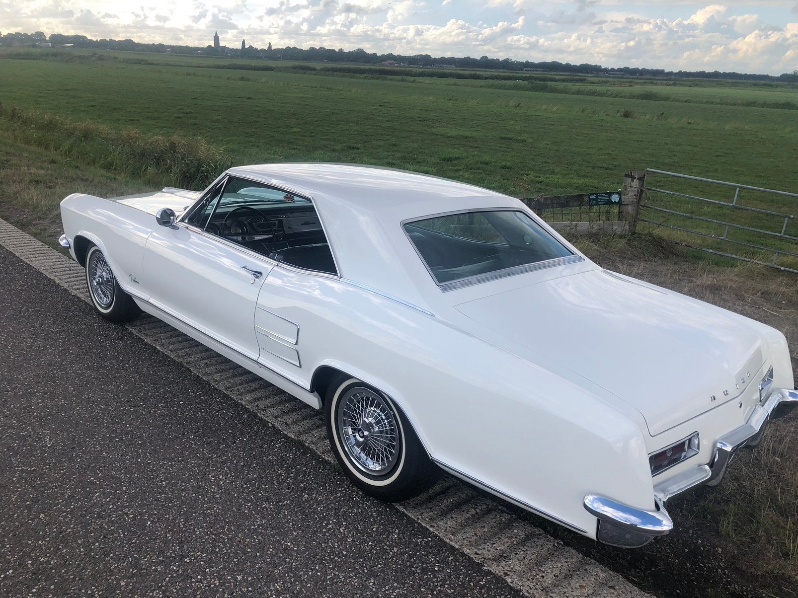 1963 Buick riviera V8 automaat lpg INRUIL RUIL, Automaat, Achterwielaandrijving, Zwart, Leder