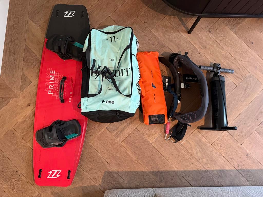 Complete Nieuwe Kitesurf Set: F-One Bandit XVI 11m, Ophalen, Kitesurf-set, Twintip, Nieuw