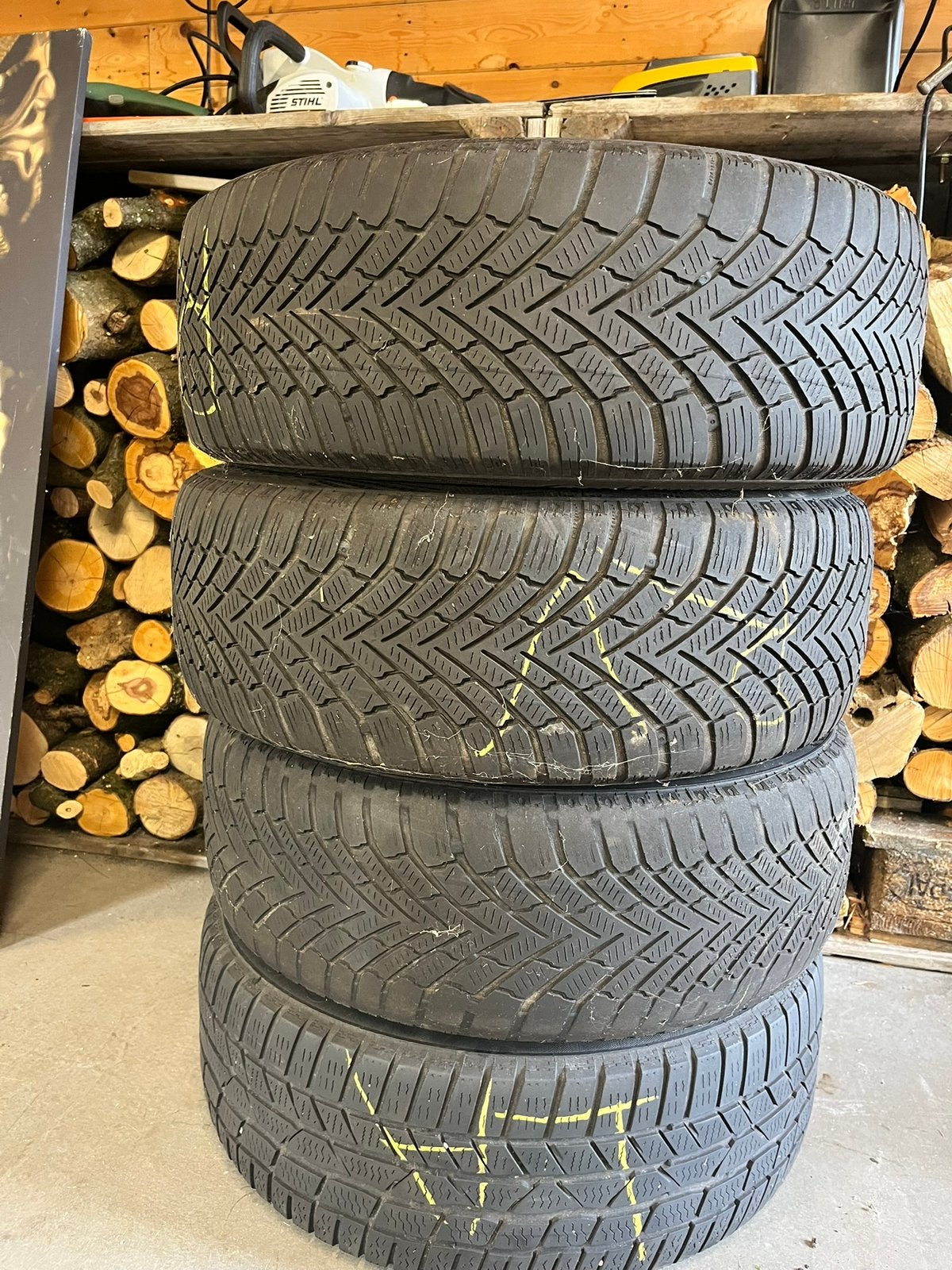 4x Continental winterbanden voor Audi – 205/55 R16 H, Auto-onderdelen, Ophalen, 16 inch, Band(en), 205 mm