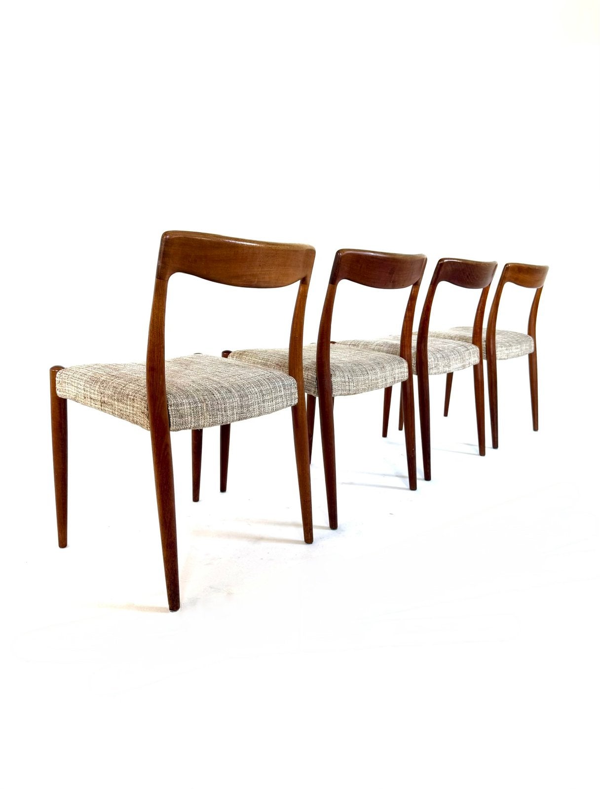 Set van 4 vintage Deense eetkamerstoelen ‘70, Hout, Ophalen of Verzenden, Zo goed als nieuw, Vier