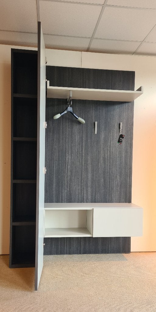 Foto 2 van Garderobe (kapstok) met spiegel showmodel van € 1845,00 voor
