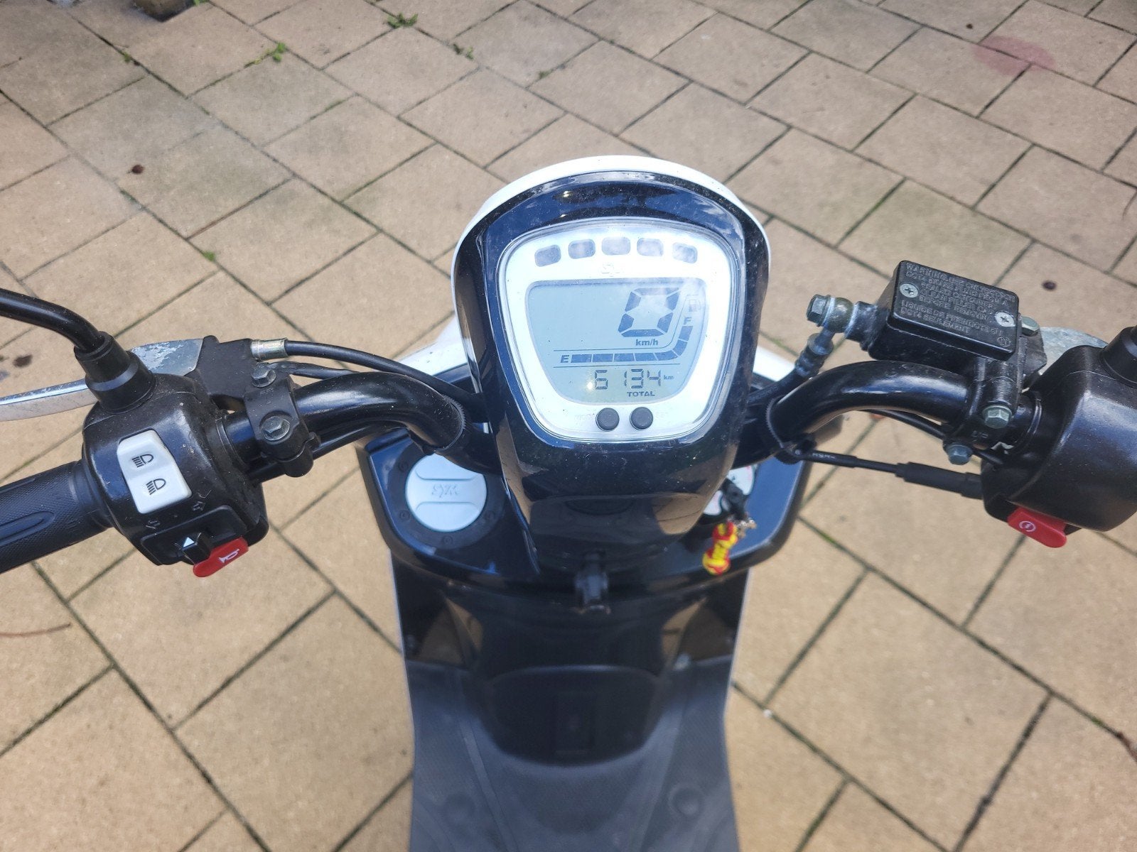 Sym Mio 50i - Nette scooter met lage kilometerstand