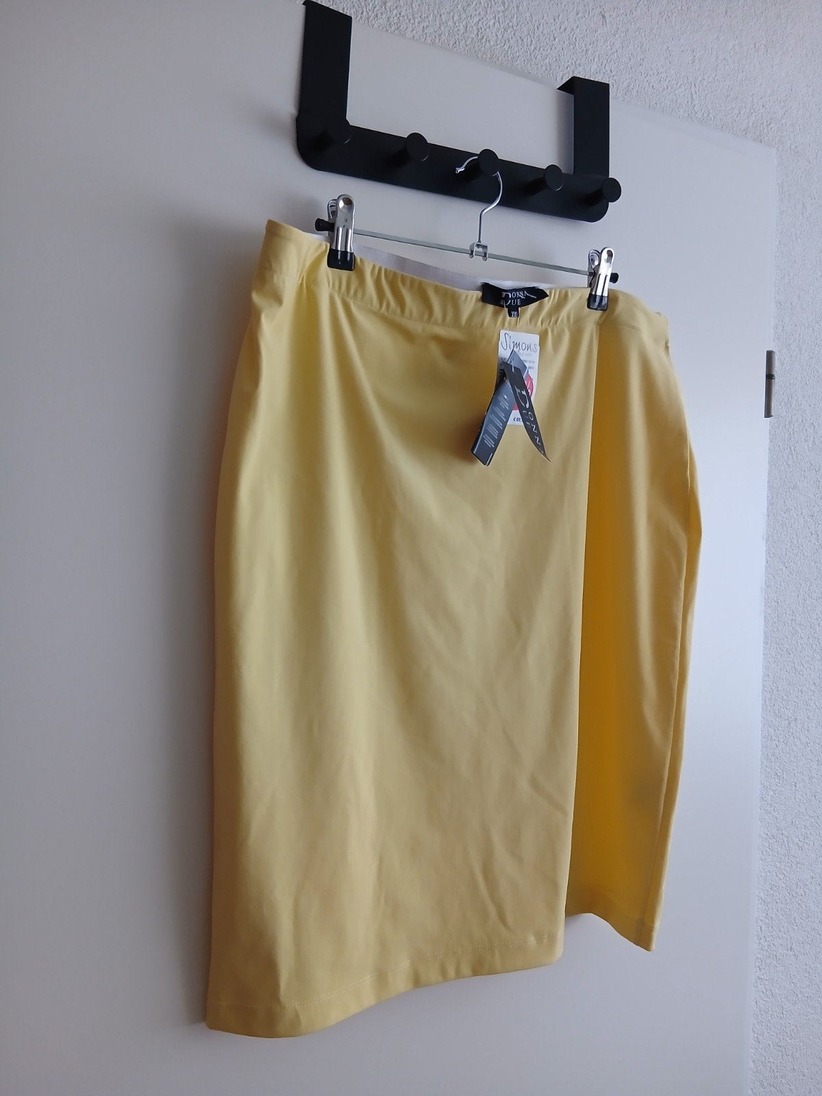 Stijlvol rokje mét prijskaartje van Donna Due. Maat XXL., Kleding | Dames, Rokken, Verzenden, Geel, Maat 46/48 (XL) of groter