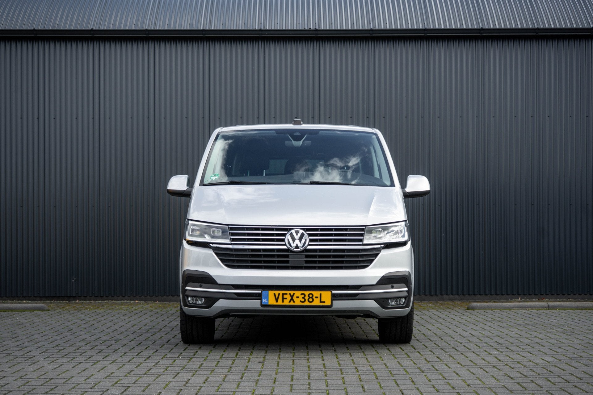 Volkswagen Transporter T6.1 2.0 TDI L2H1 | DC | Bulli | 200P, Gebruikt, Euro 6, 4 cilinders, Volkswagen