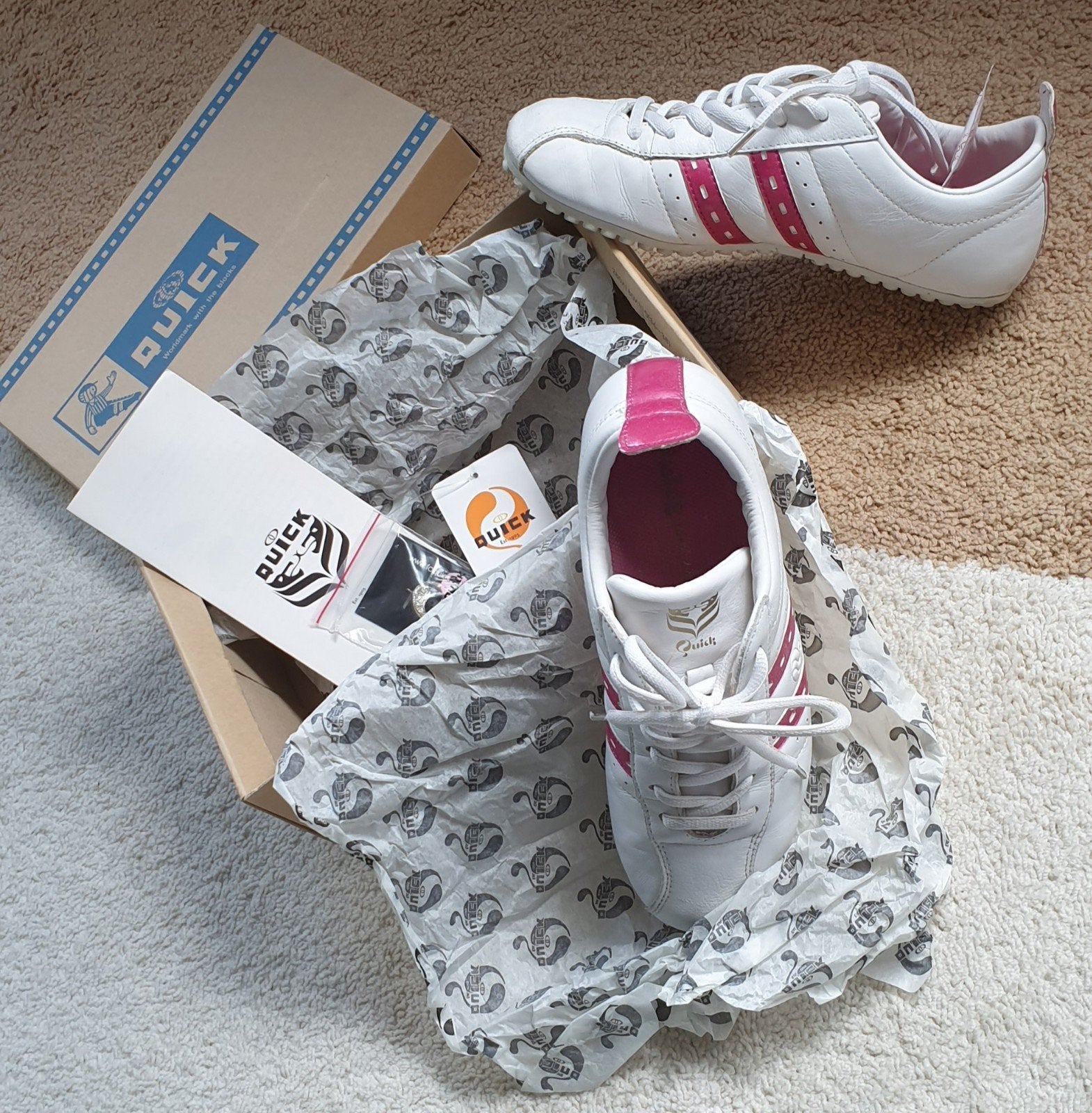 Quick sneakers wit/roze maat 37, Quick, Wit, Ophalen of Verzenden, Sneakers of Gympen