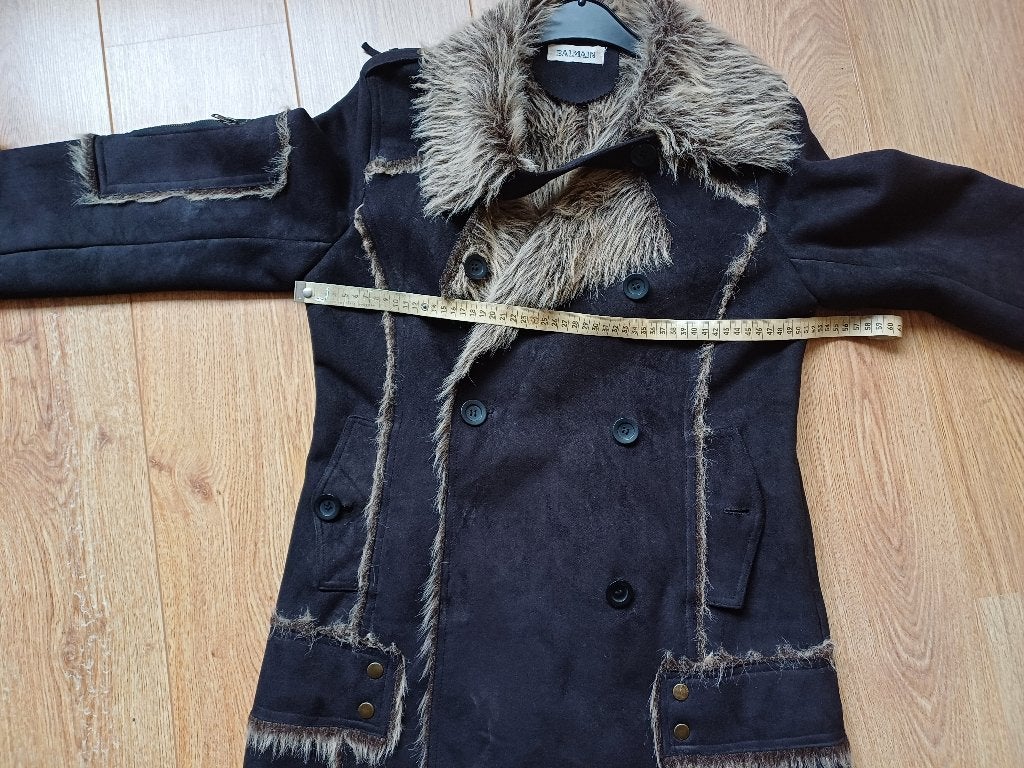 Prachtige Balmain dames winterjas maat M, Maat 38/40 (M), Zwart, Ophalen of Verzenden, Gedragen