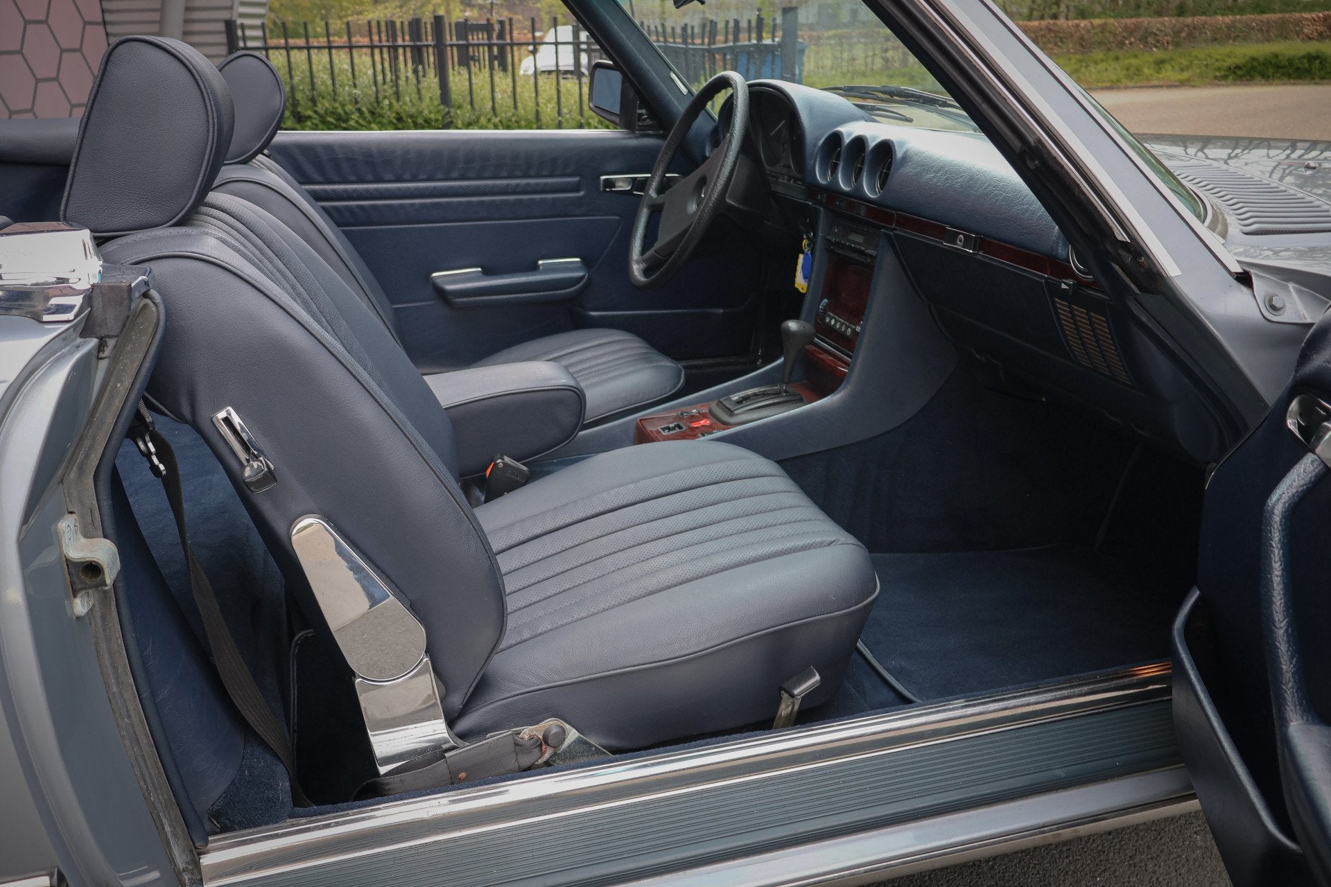 Mercedes-Benz 300-serie 380 SL (bj 1983, semi-automaat), foto 12