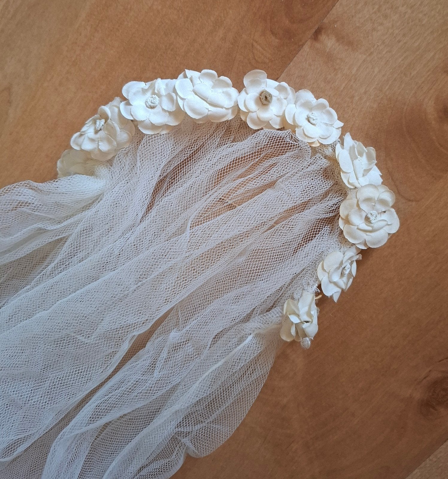 vintage bruidssluier met bloemen, Ophalen of Verzenden, Gedragen, Overige kleuren, Accessoires