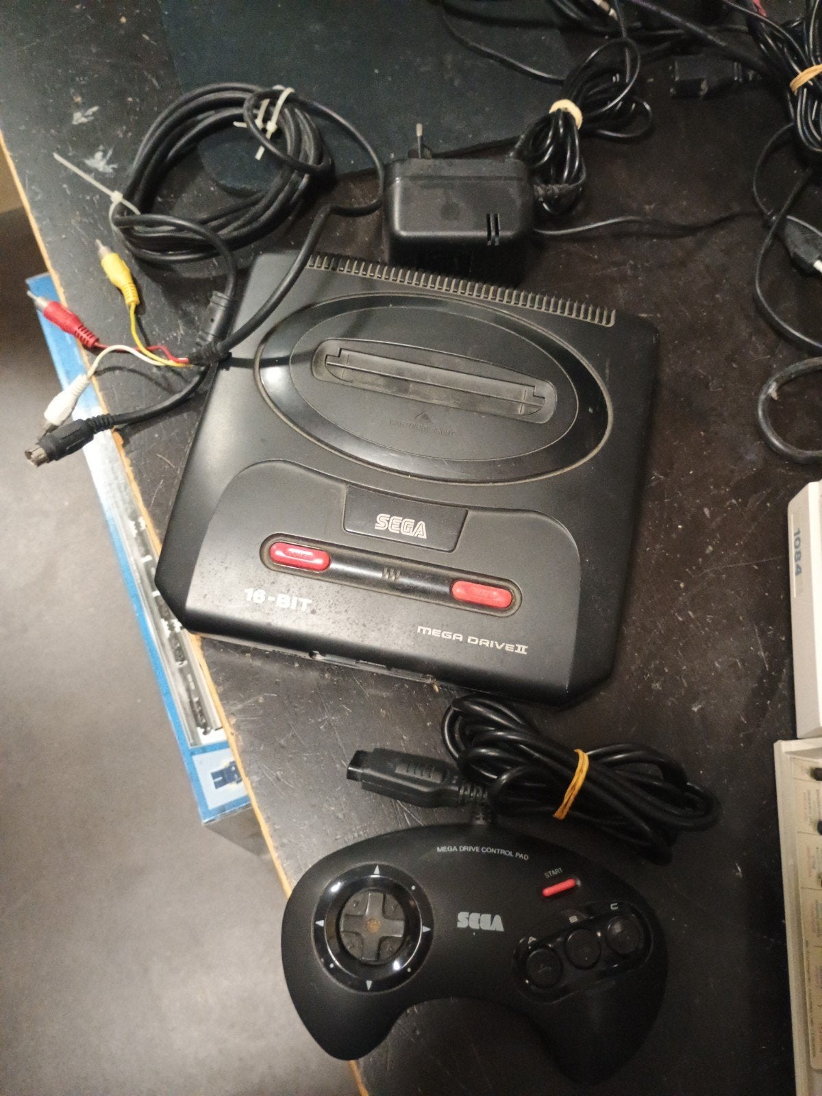 Sega Mega Drive II console, Ophalen, Gebruikt, Met 1 controller, Mega Drive