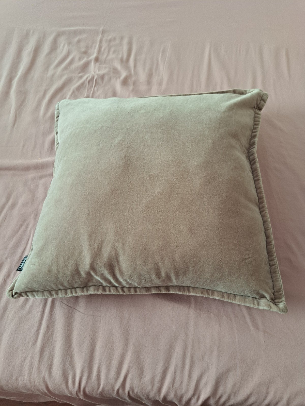 Mooie zandkleurige sierkussens van Mood Collection, Overige merken, Gebruikt, Beige, Afneembare hoes