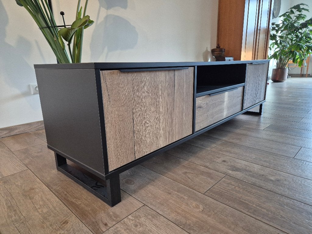 TV meubel, Ophalen, 150 tot 200 cm, Zo goed als nieuw, Minder dan 100 cm