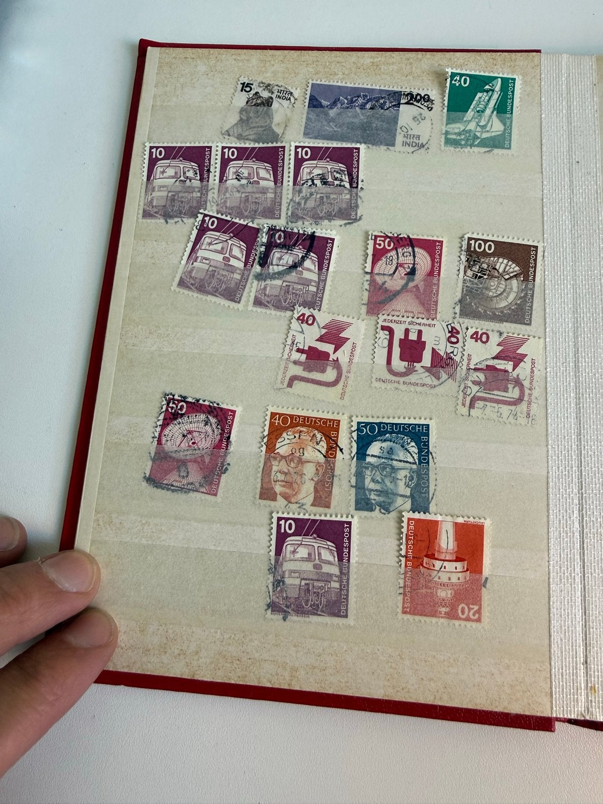 Verzameling postzegels in album - Diverse landen, Ophalen of Verzenden, Overige landen, Gestempeld