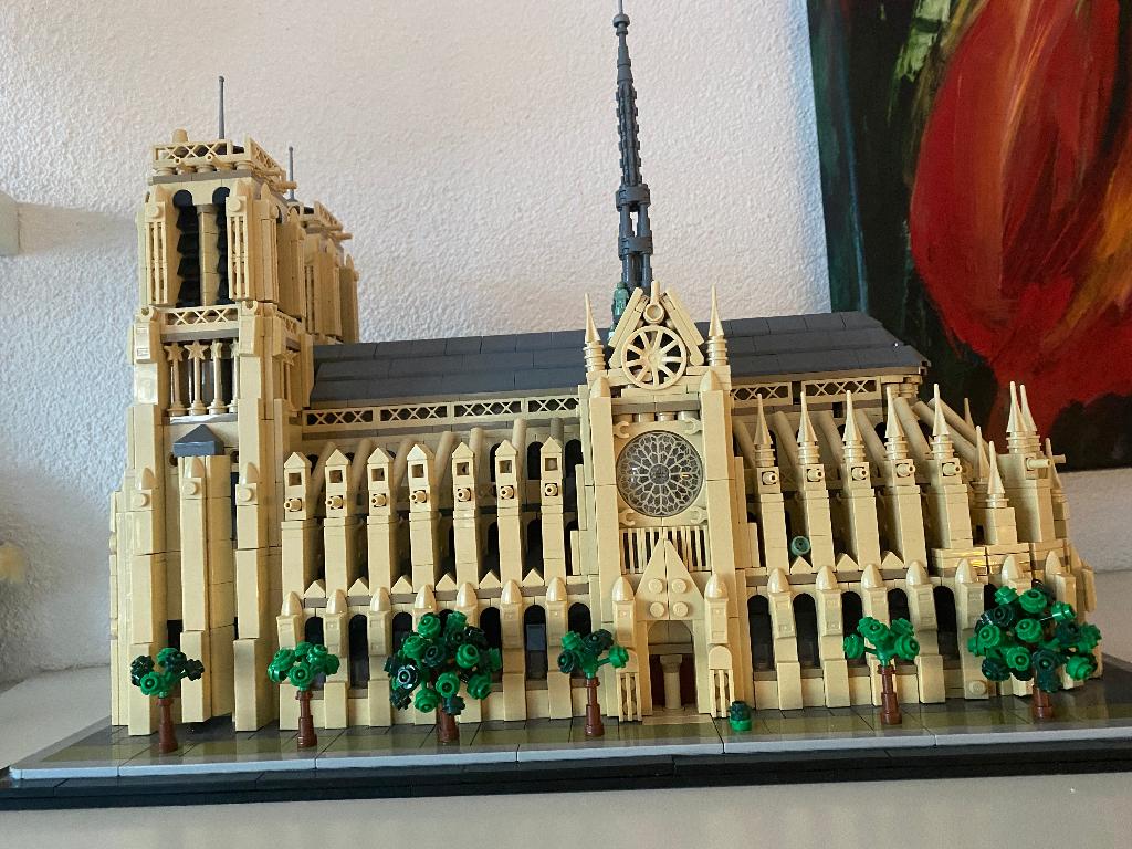 lego notre dame, Lego, Compleet, Ophalen of Verzenden, Zo goed als nieuw