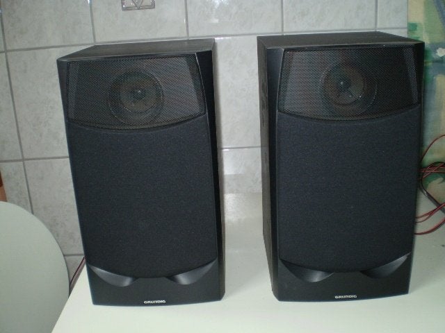 Twee luidsprekers / boxen van Grundig.    Per box 6 ohm., Audio, Tv en Foto, Luidsprekers, Overige merken, Gebruikt, Overige typen