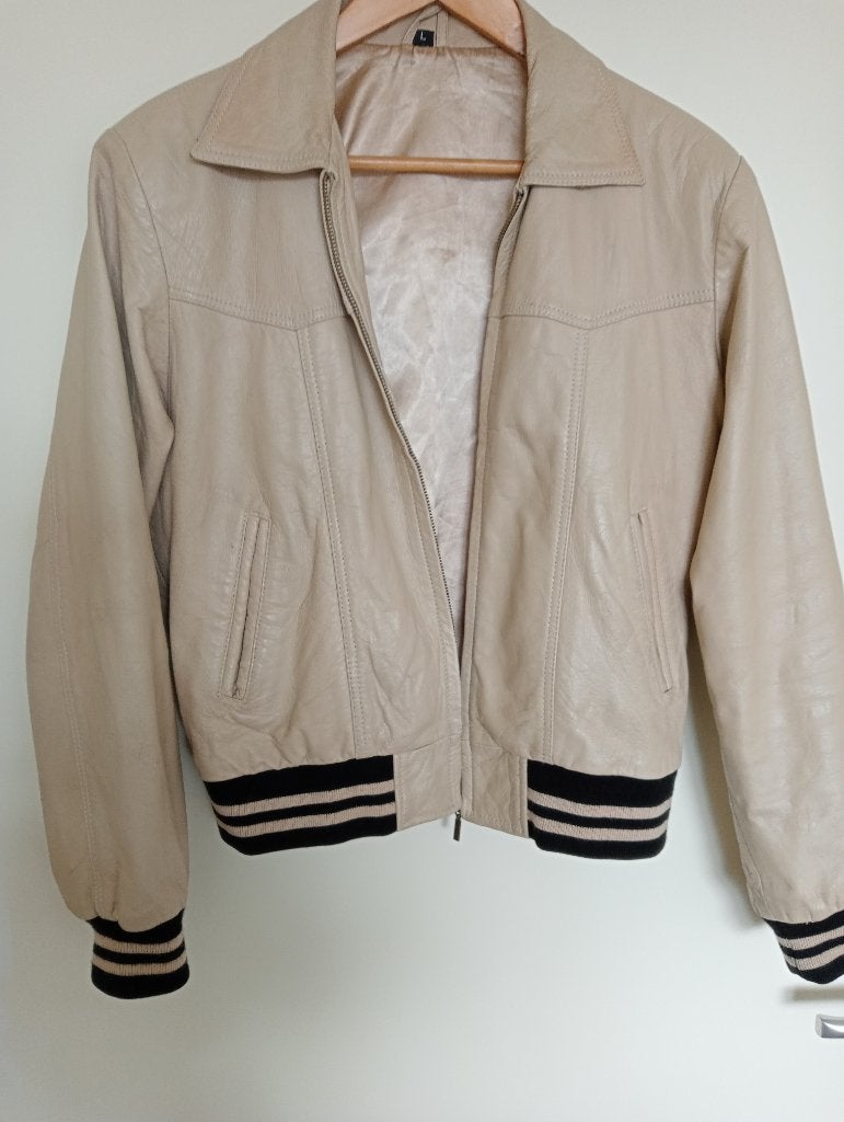Stijlvol beige leren bomberjack - Maat L, Beige, Maat 42/44 (L), Ophalen of Verzenden, Onbekend