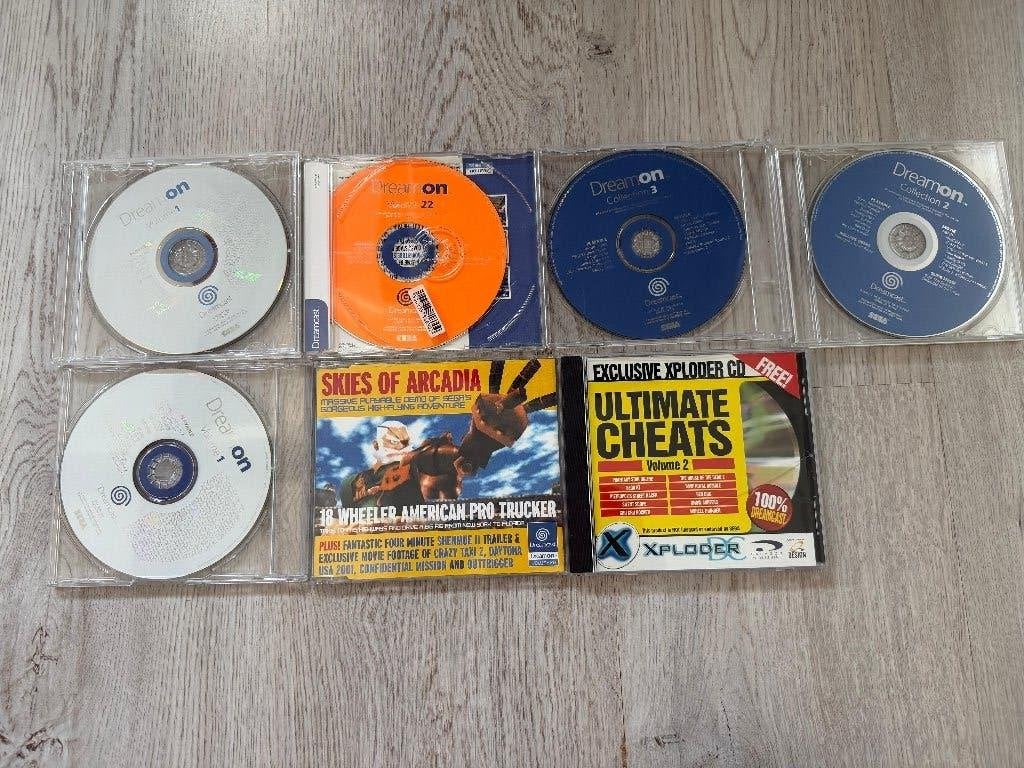 DreamOn Dreamcast Demo Discs & Xploder Cheats, 1 speler, Ophalen of Verzenden, Zo goed als nieuw, Saturn of Dreamcast