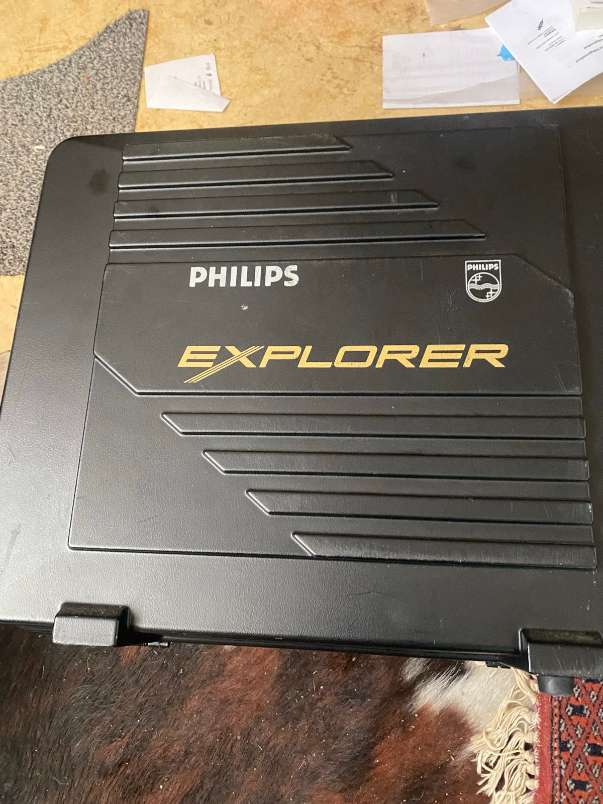 Philips Explorer VHS HQ Camcorder met koffer, Ophalen, VHS of SVHS, Camera