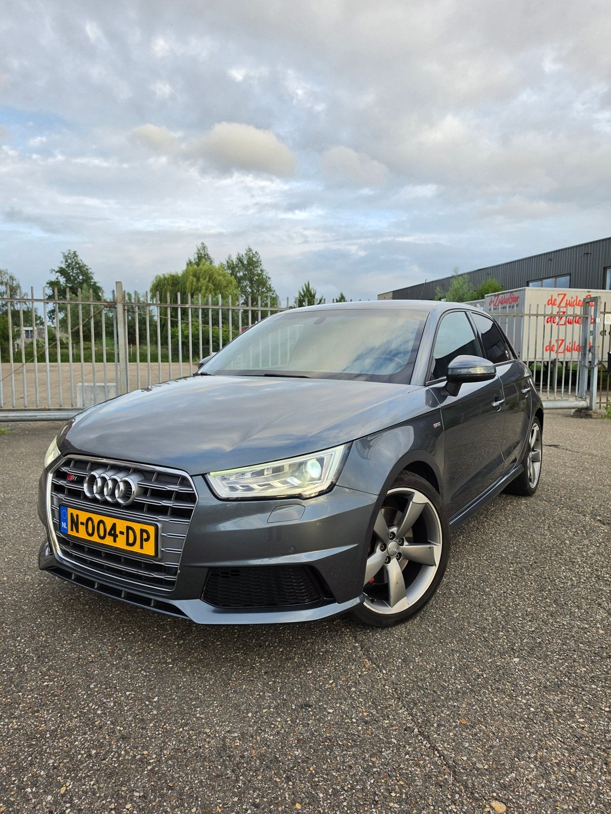 Audi A1 Sportback 1.8TFSI 141KW SB S-tr7 EU6 2015 Grijs, Auto's, Audi, A1, 1200 kg, 1180 kg, Particulier