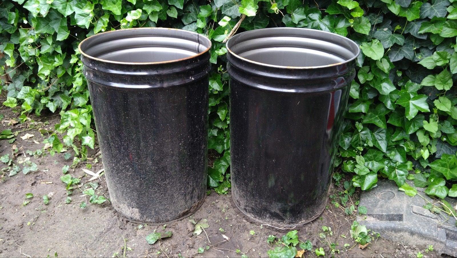 2 olietonnen, Ophalen