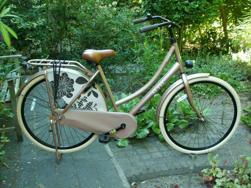 ALTEC ROMA 28 INCH ZEER WEINIG GEBRUIKT 8 MAANDEN OUD, Terugtraprem, Zo goed als nieuw, Alpina Loekie Popal Batavus Sparta Volare Gazelle Supersuper