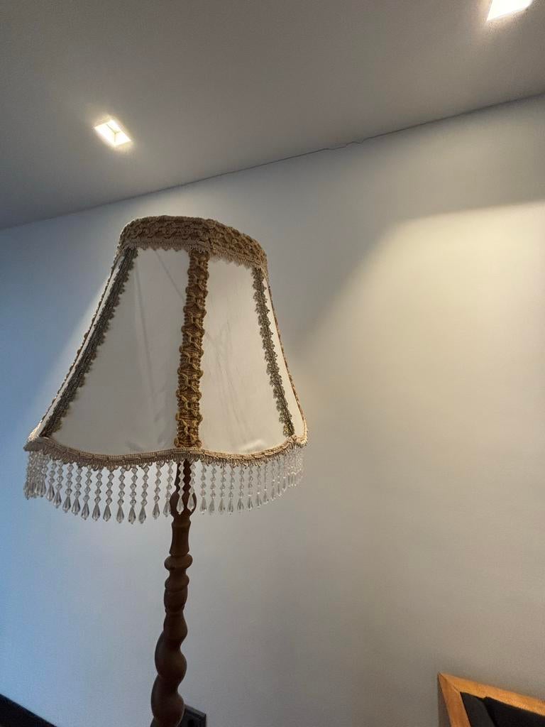 Unieke handgemaakte lampenkap met kralen bieden, Ophalen, 25 tot 50 cm, Wit, Zo goed als nieuw