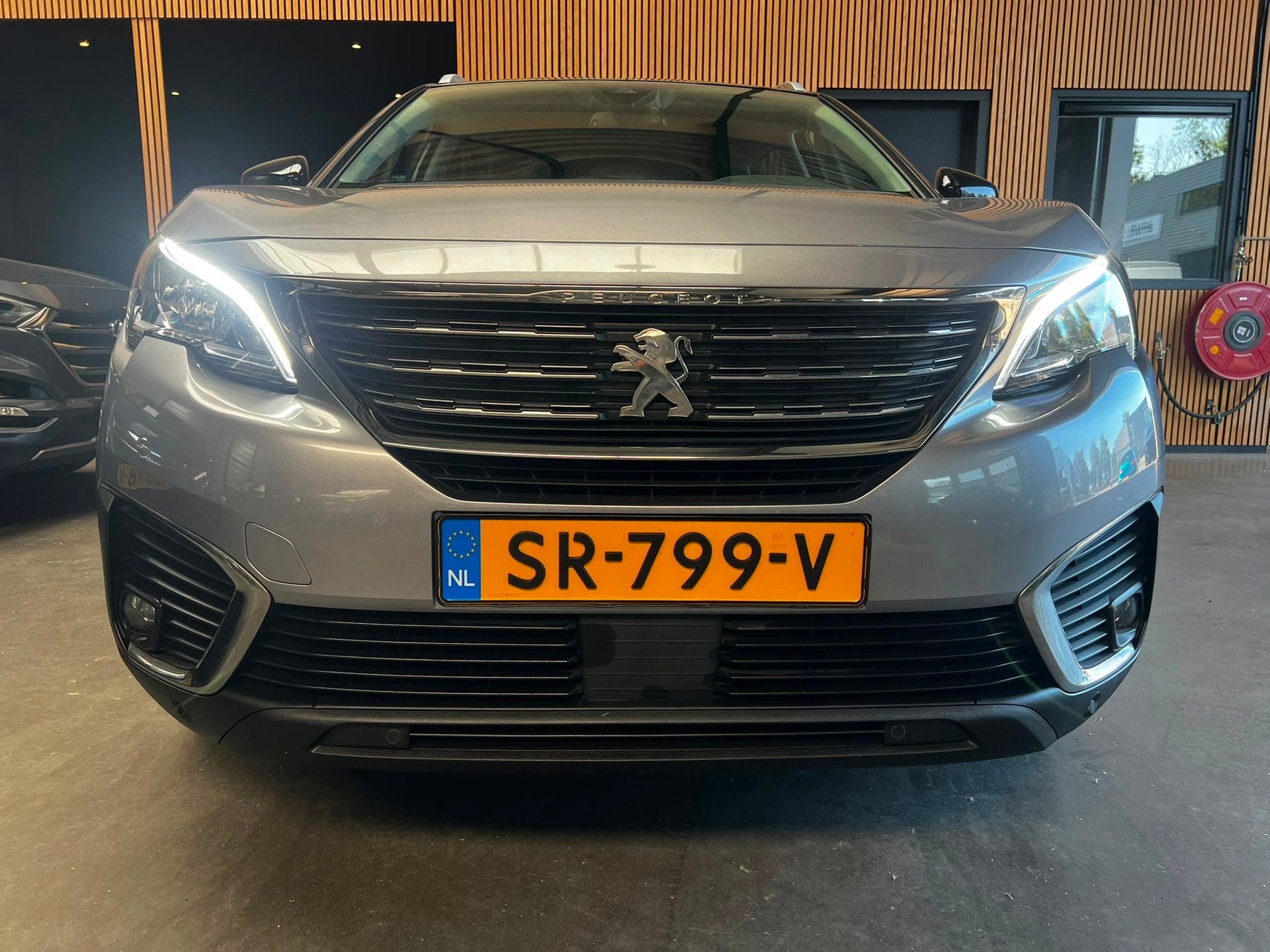 Peugeot 5008 1.6 e-THP GT-Line |Automaat|7 zitpl|Stoelverw|C, Stof, Gebruikt, 4 cilinders, 7 stoelen