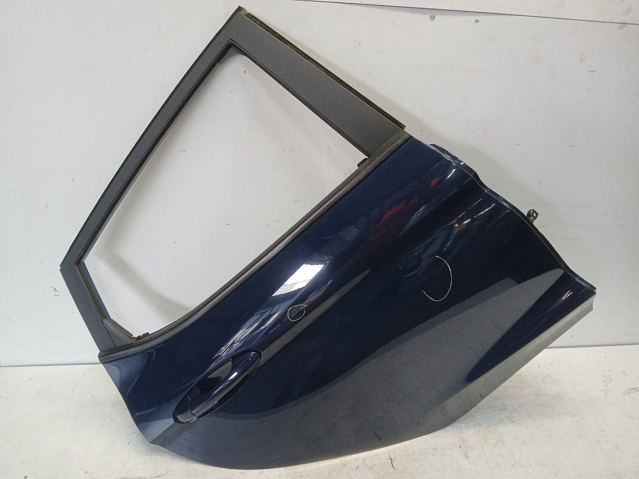 Portier rechts achter Ford Fiesta, Auto-onderdelen, Onderdelen@venauto.nl, Van der Ven Autorecycling B.V., Gebruikt, Ettenseweg 76, 4706 PB Roosendaal, The Netherlands