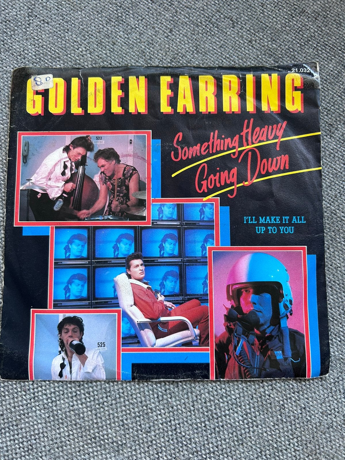 Golden Earring Something Heavy Going Down, Ophalen of Verzenden, Zo goed als nieuw, 7 inch, Rock en Metal