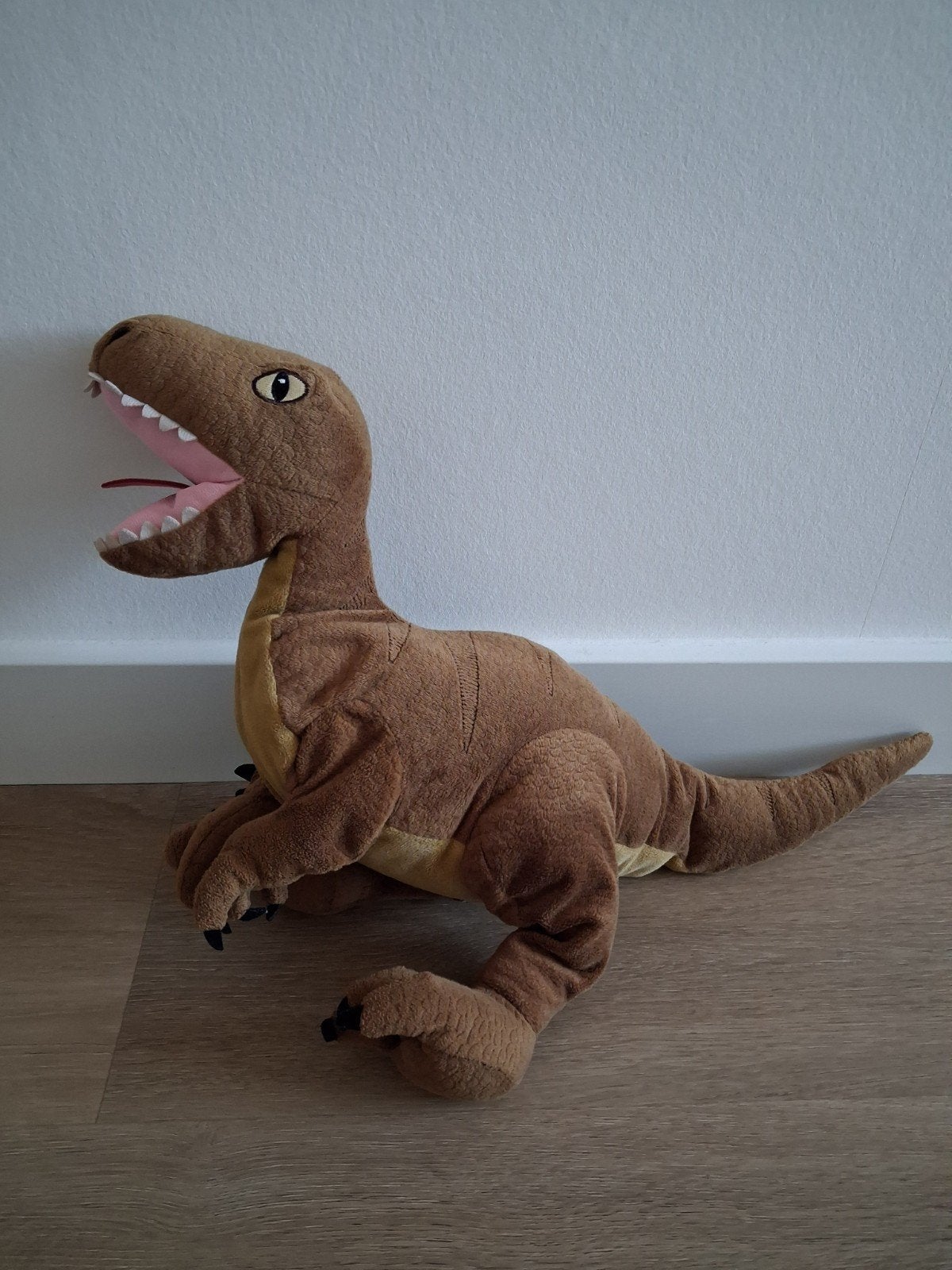 Knuffel dino dinosaurus Ikea Jattelik bruin L1778, Ophalen of Verzenden, Zo goed als nieuw, Overige typen
