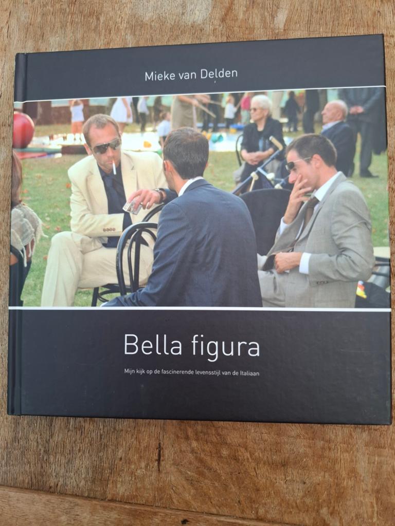 Mieke van Delden - Bella Figura, Ophalen of Verzenden, Nieuw, Mieke van Delden, Europa